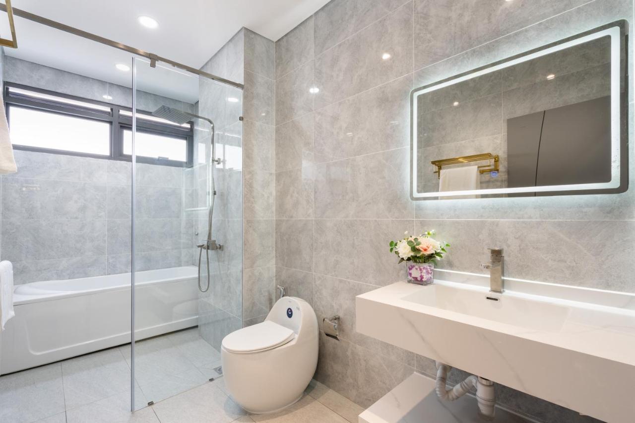 Апарт отель Convinia Luxury The Peak Midtown Хошимин Экстерьер фото