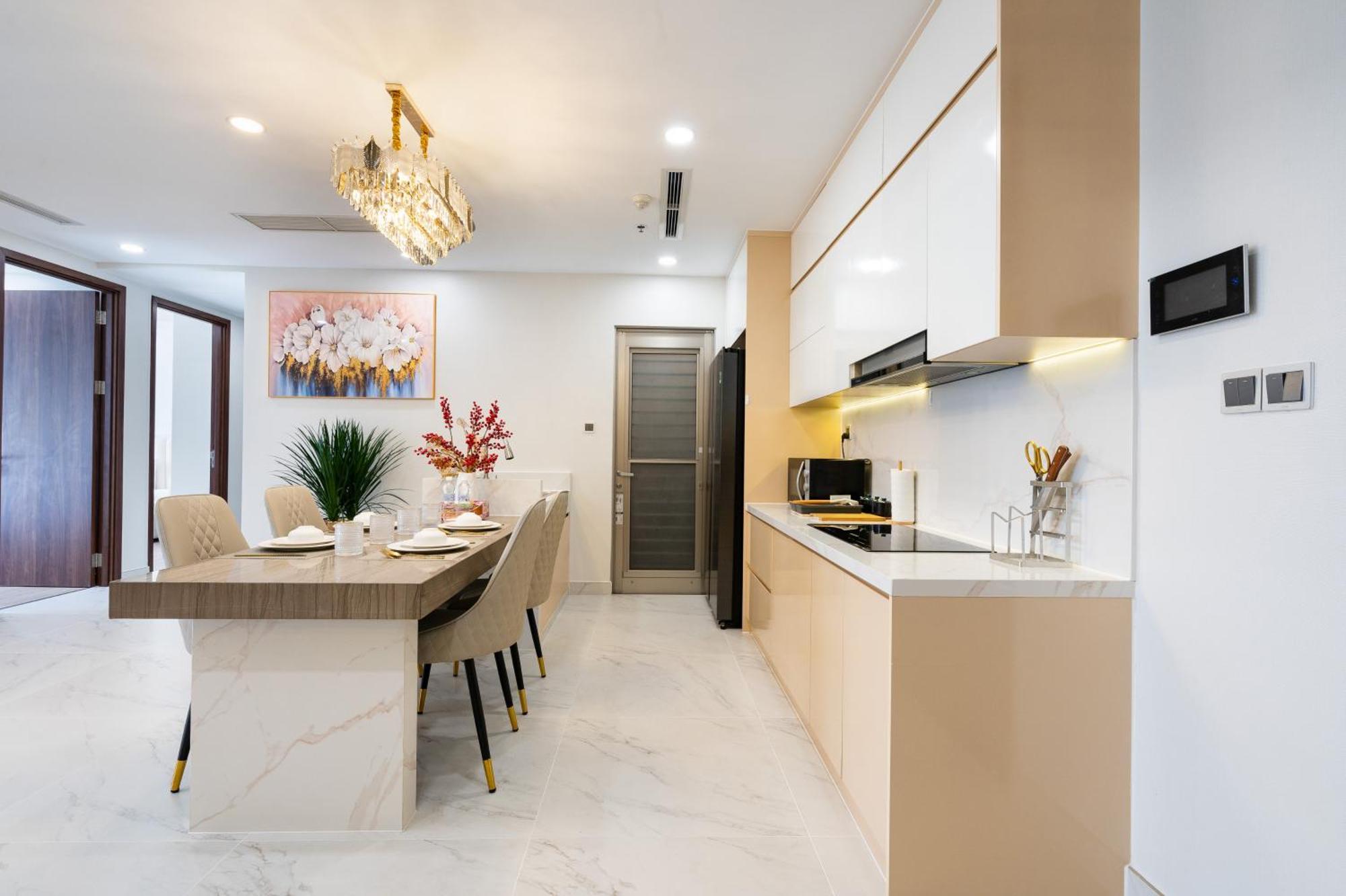 Апарт отель Convinia Luxury The Peak Midtown Хошимин Экстерьер фото