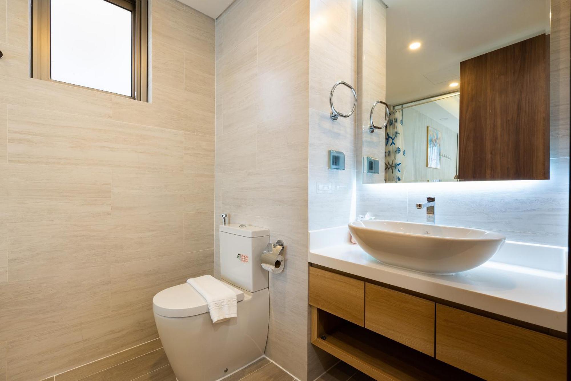 Апарт отель Convinia Luxury The Peak Midtown Хошимин Экстерьер фото