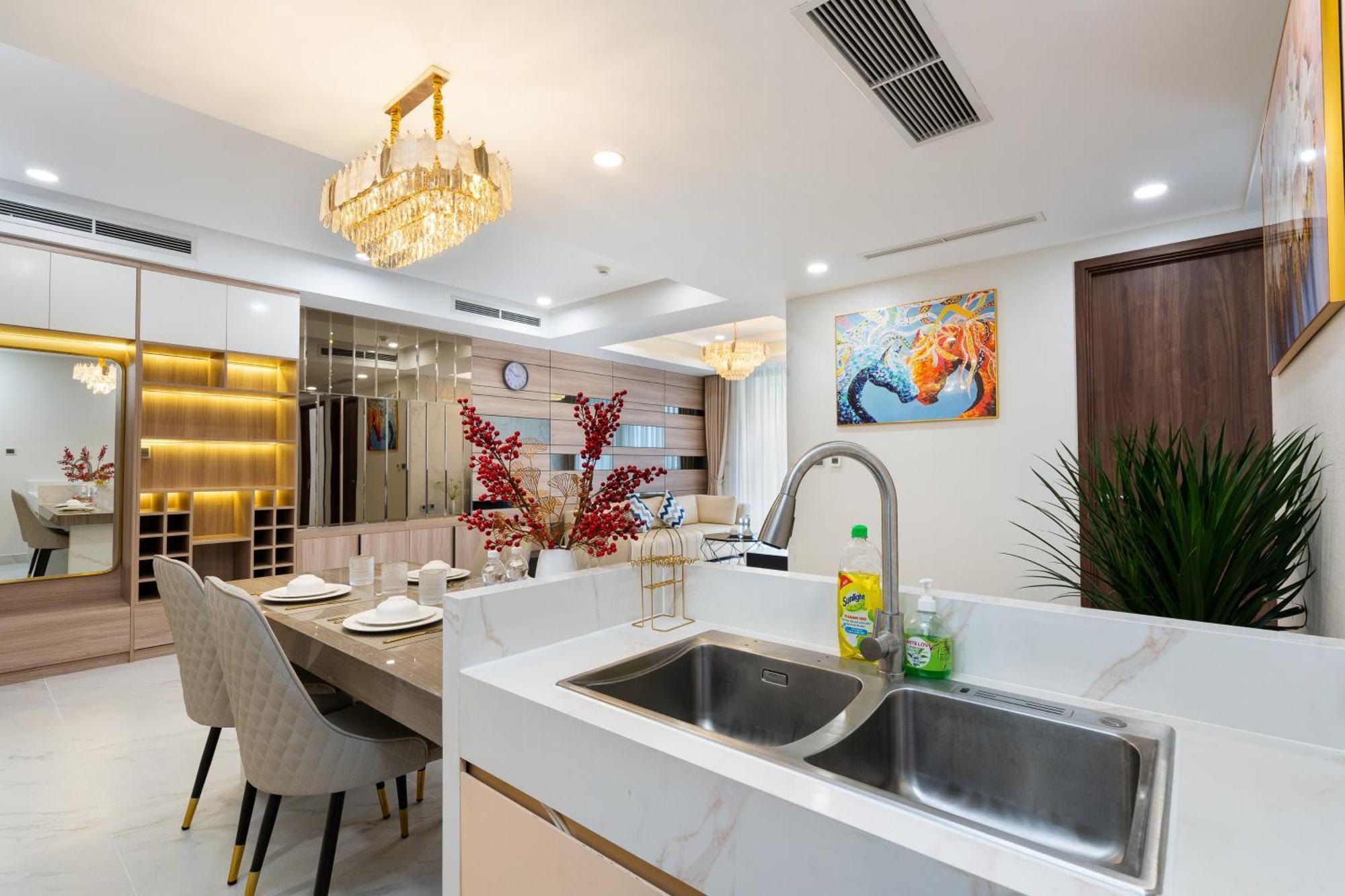 Апарт отель Convinia Luxury The Peak Midtown Хошимин Экстерьер фото